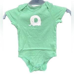 🌟🌟🌟3 for $10🌟🌟🌟 Cloud Island Bodysuit Light Green Size 18 months